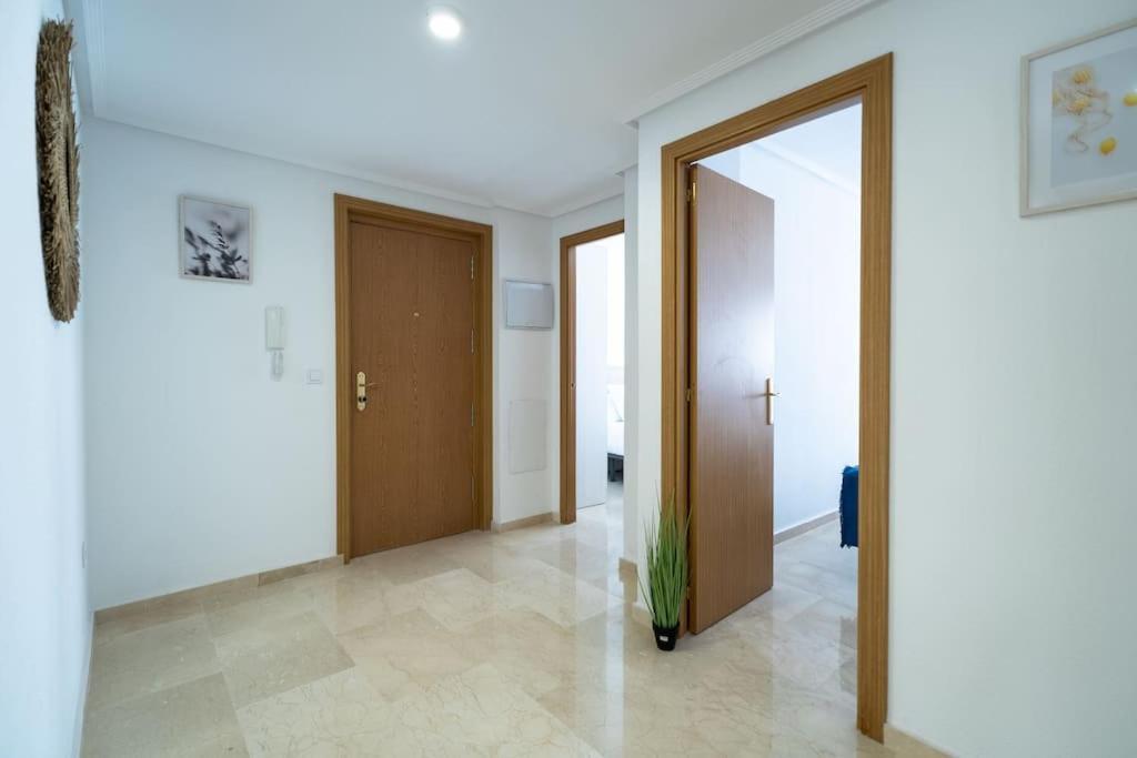 Amplio Apartamento 2 Dormitorios Cerca De La Playa Аликанте Экстерьер фото